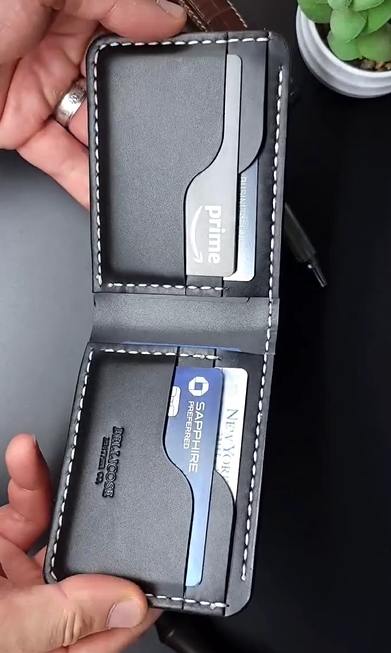 Premium RoyalHide Men Wallet